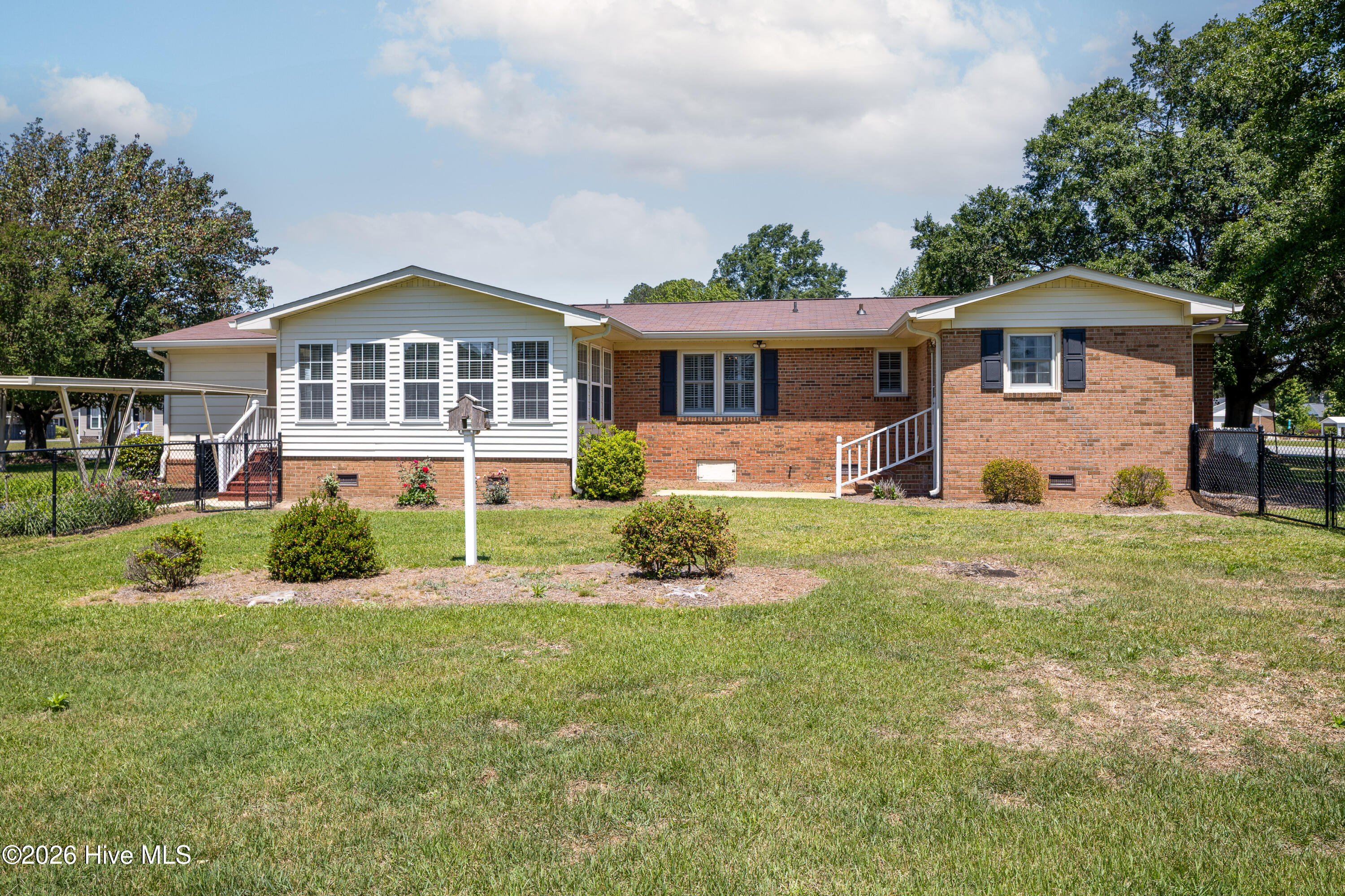 402 Willow Road Clinton, NC 28328 - Photo 26 of 31 402 Willow St13