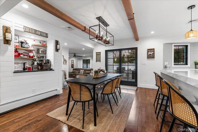 $1,400,000 | 320 Clearview Lane, Massapequa, NY 11758