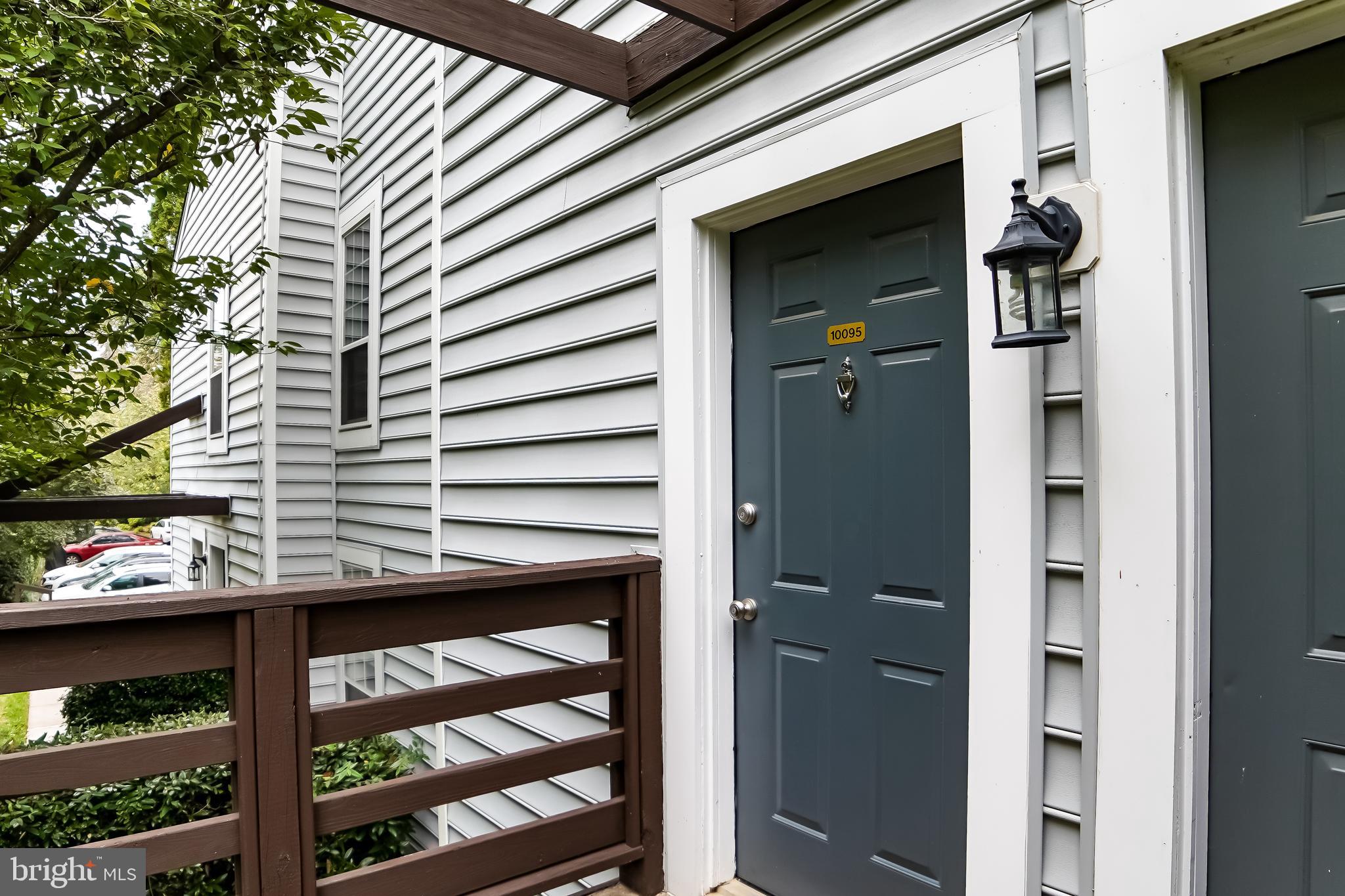 10095 Oakton Terrace Road Oakton, VA 22124 - Photo 1 of 32 Front Door