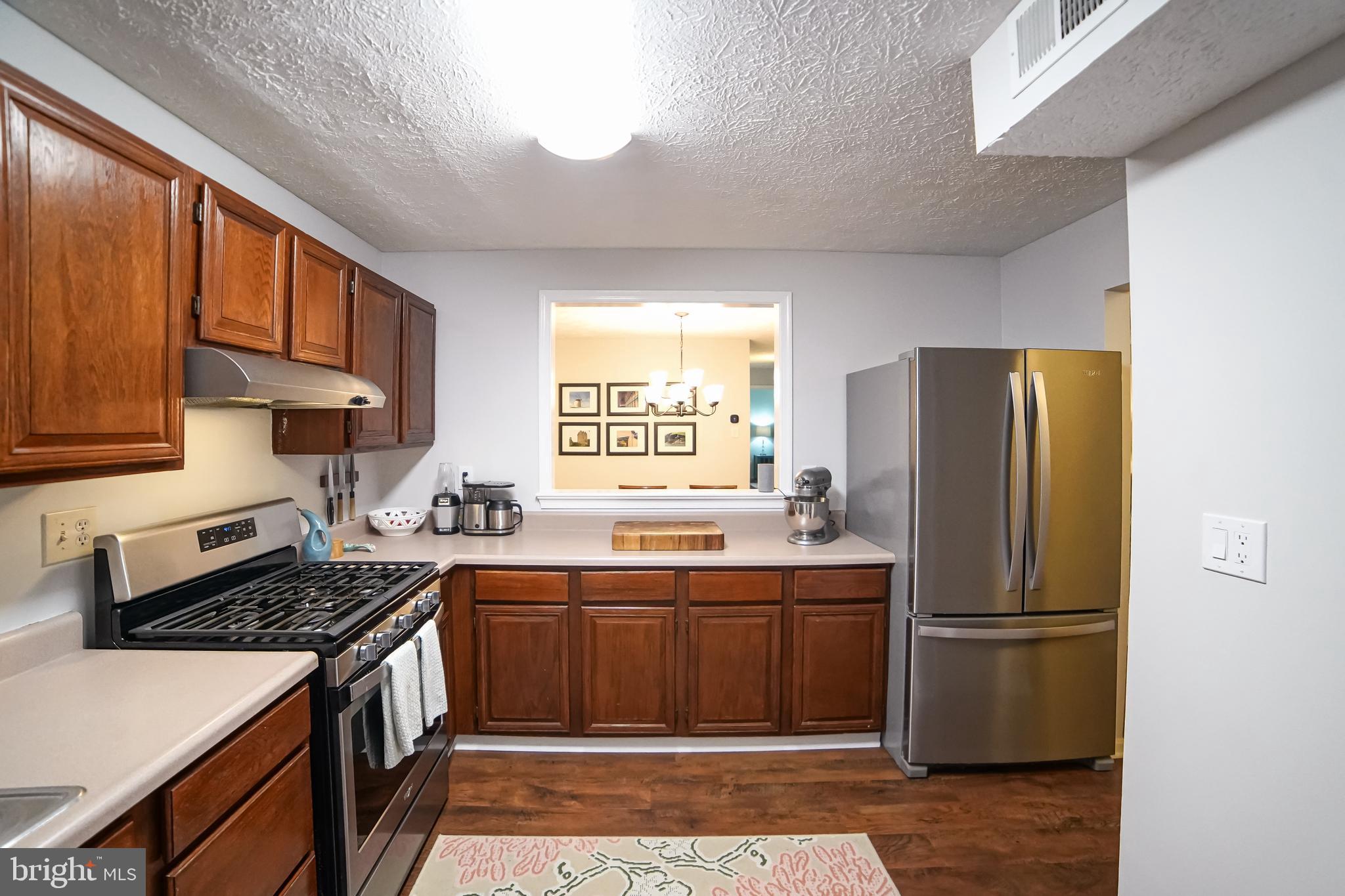 10095 Oakton Terrace Road Oakton, VA 22124 - Photo 12 of 32
