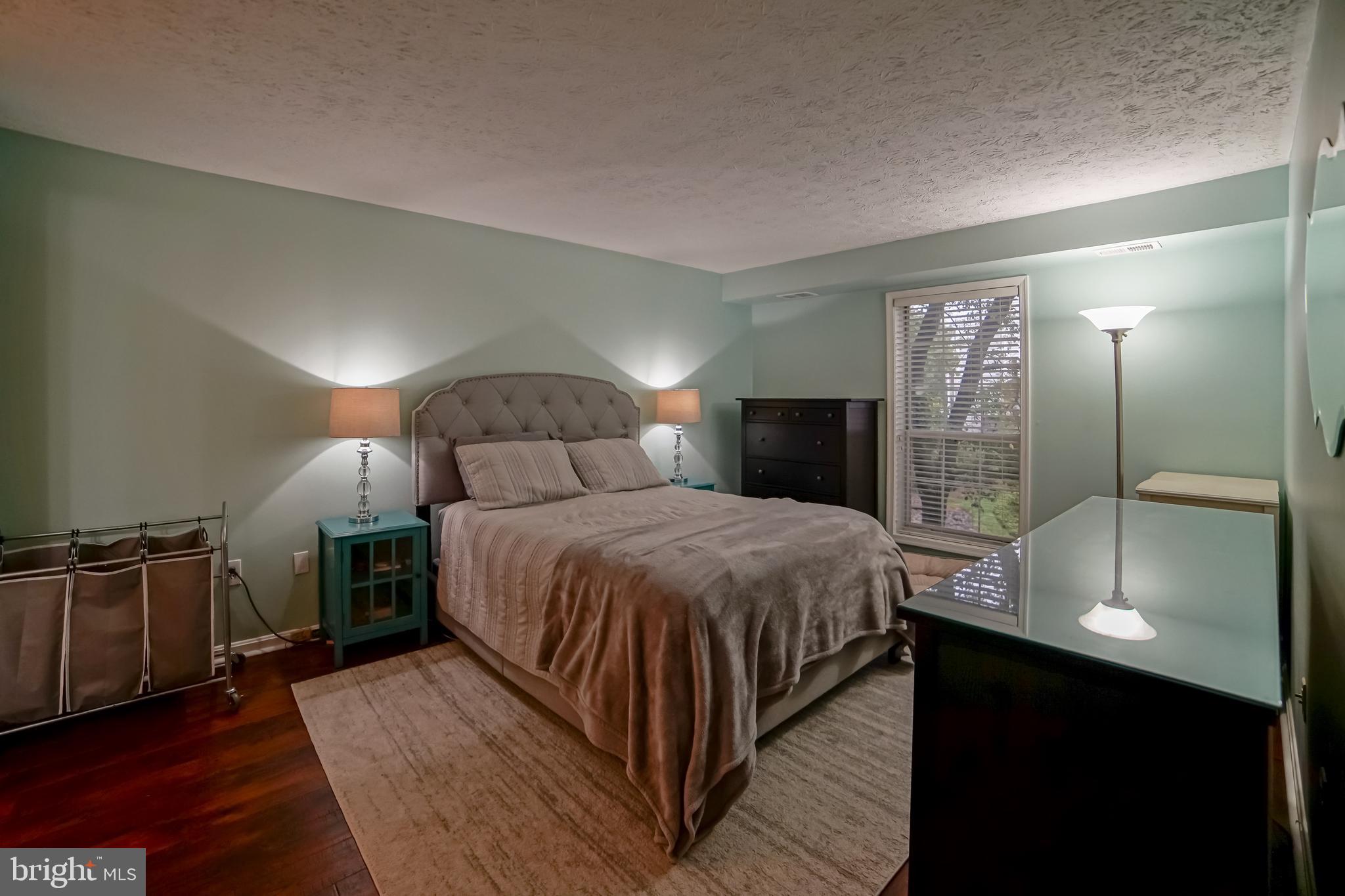 10095 Oakton Terrace Road Oakton, VA 22124 - Photo 27 of 32