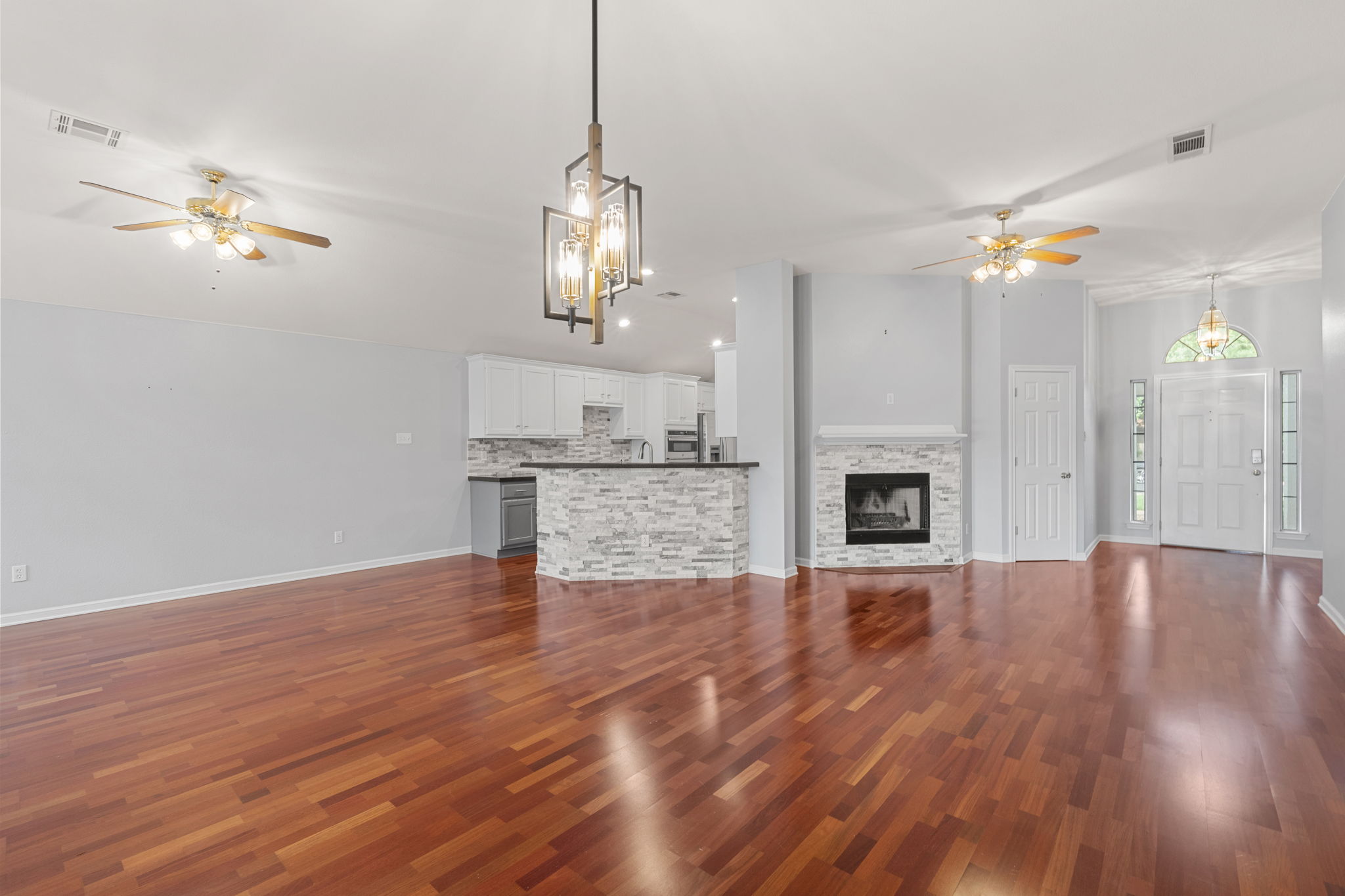 30388 Ledgemont Georgetown, TX 78628 - Photo 14 of 17