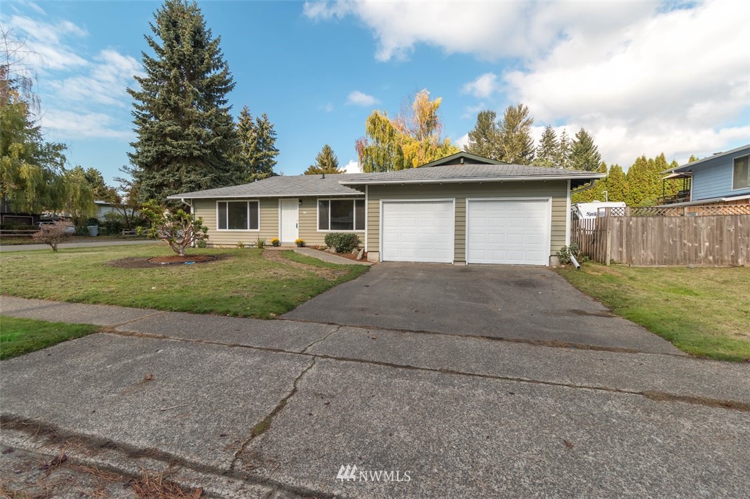4132 Northeast 17th Street Renton, WA 98059 - Photo 2 of 19