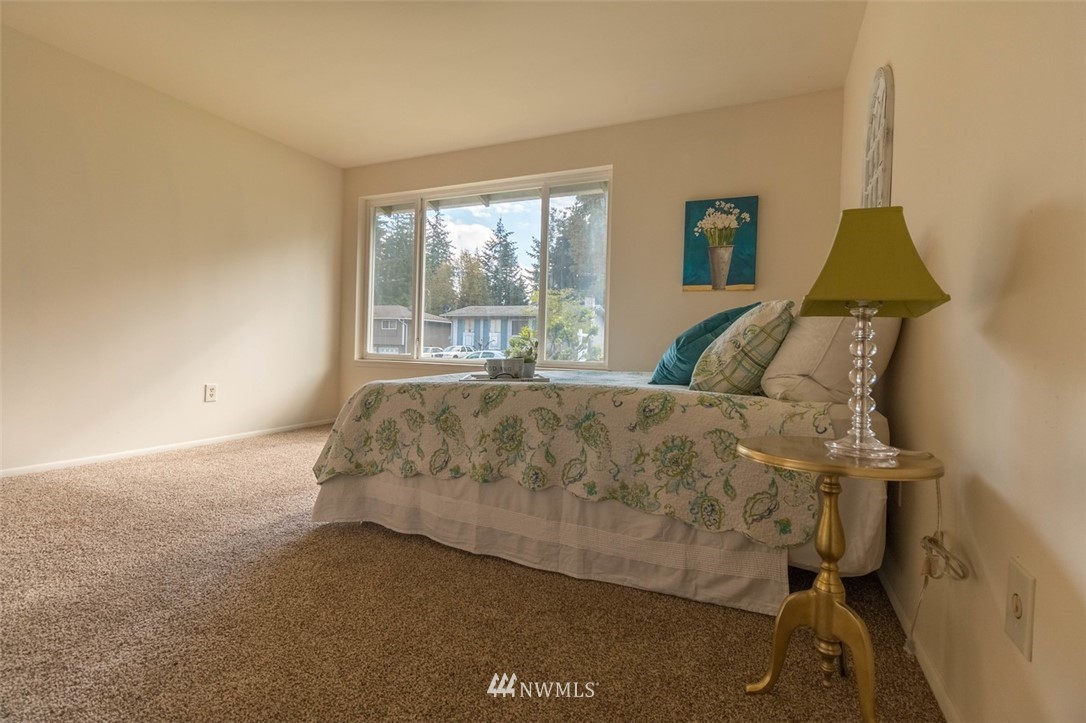4132 Northeast 17th Street Renton, WA 98059 - Photo 12 of 19