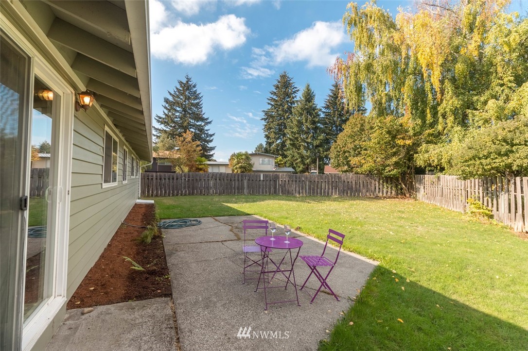 4132 Northeast 17th Street Renton, WA 98059 - Photo 13 of 19