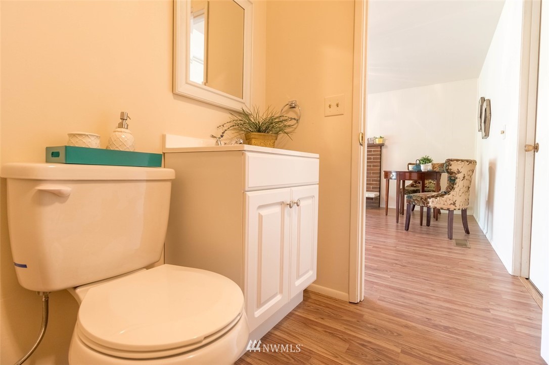 4132 Northeast 17th Street Renton, WA 98059 - Photo 17 of 19