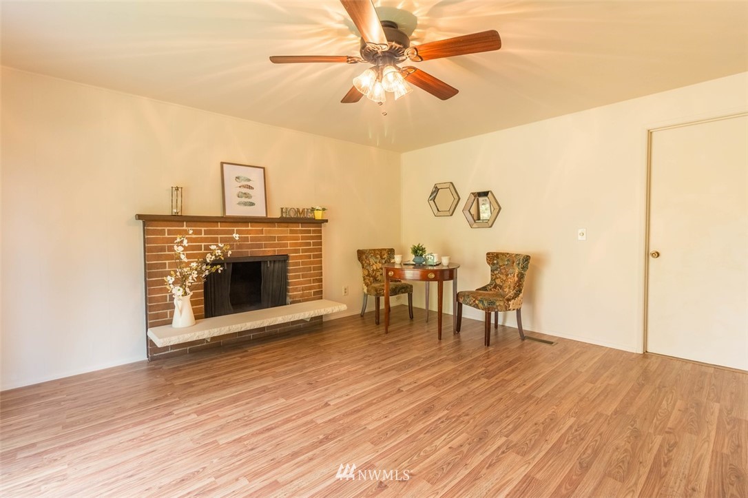 4132 Northeast 17th Street Renton, WA 98059 - Photo 9 of 19