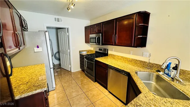 $1,800 | 513 Recognition Place, Henderson, NV 89052