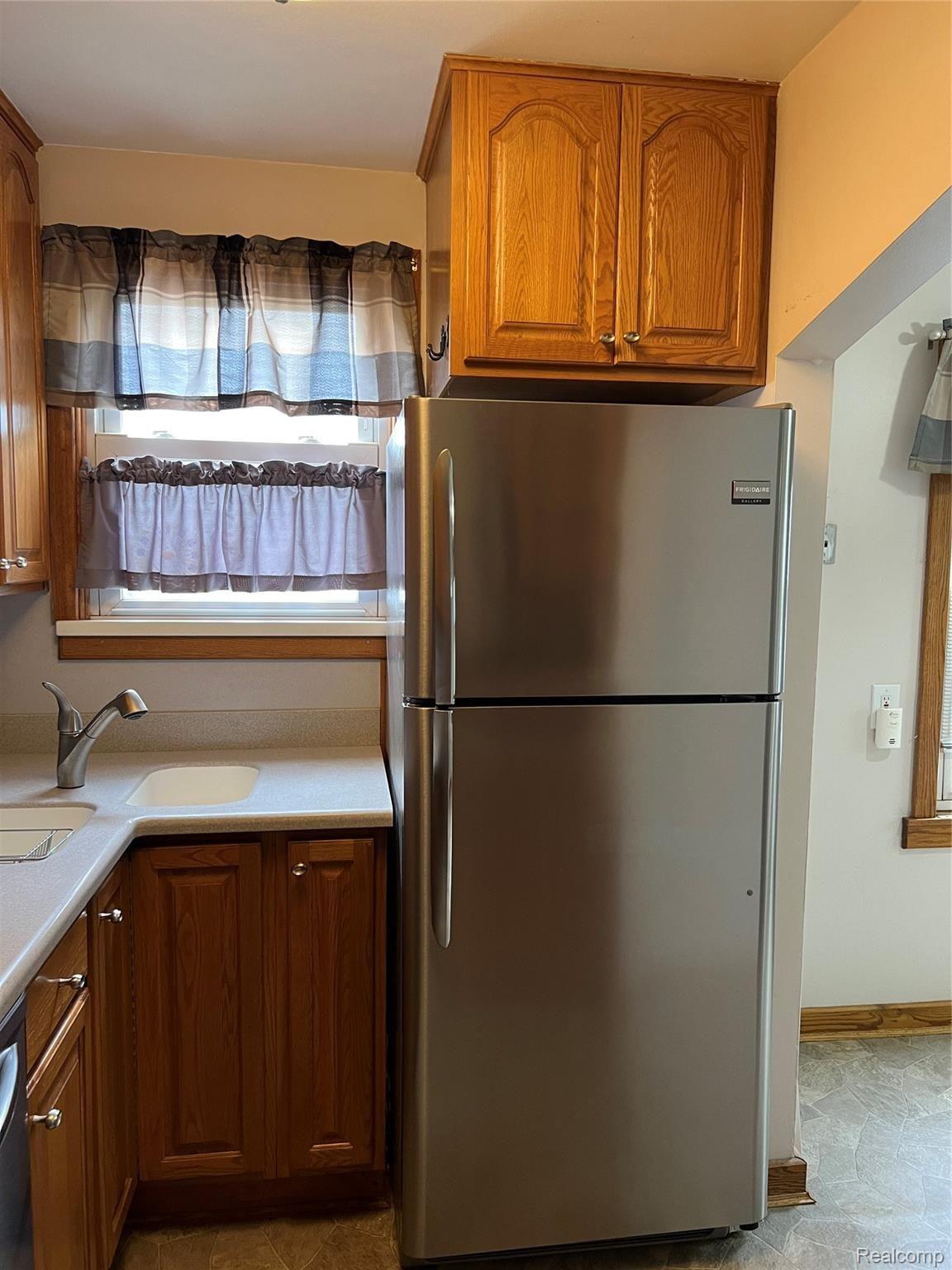 3450 Harding Street Dearborn, MI 48124 - Photo 11 of 31 IMG_8358.jpg
