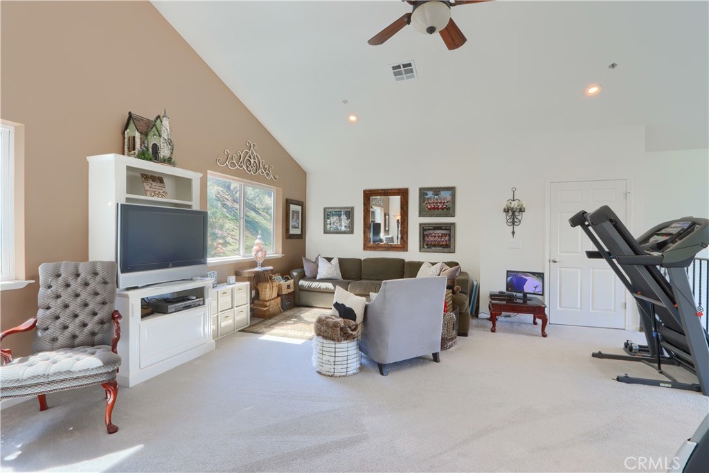 42038 Empty Creek Road Oakhurst, CA 93644 - Photo 24 of 66 loft