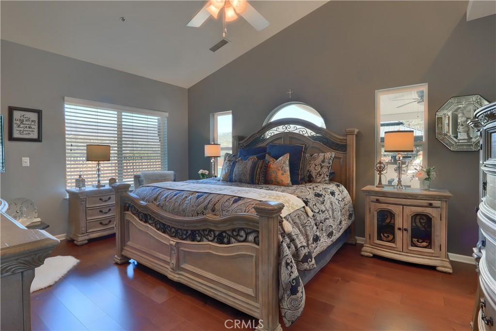 42038 Empty Creek Road Oakhurst, CA 93644 - Photo 25 of 66 primary bedroom is ensuite