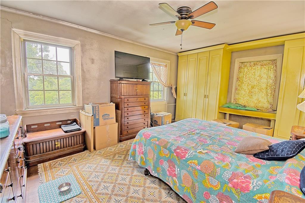 118 Longview Road Staten Island, NY 10304 - Photo 12 of 21 Gallery Image 12