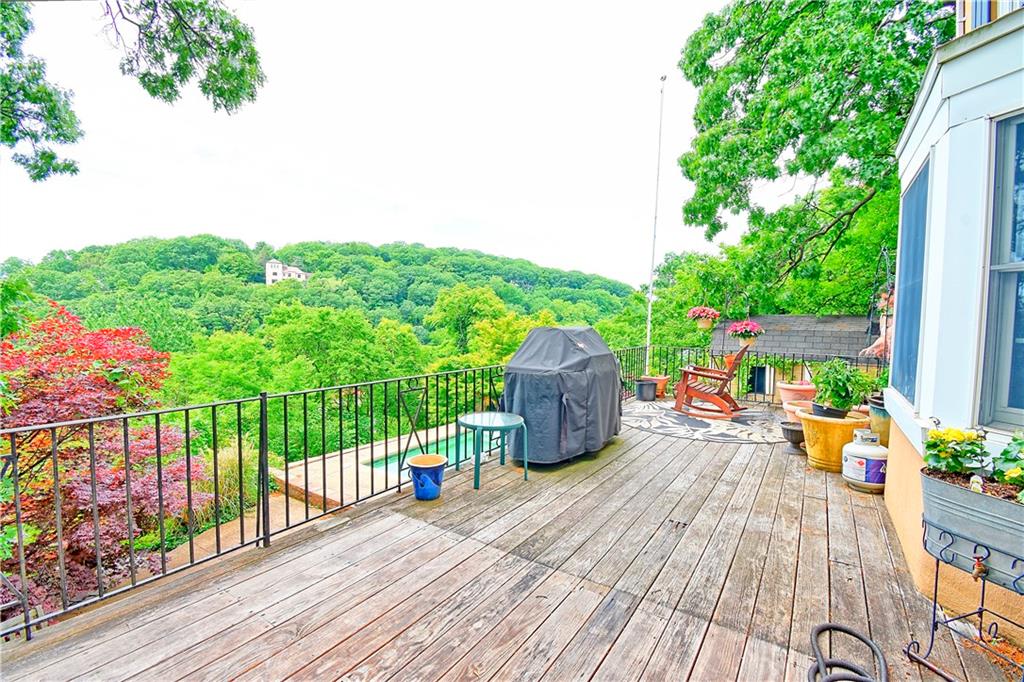 118 Longview Road Staten Island, NY 10304 - Photo 9 of 21 Gallery Image 9