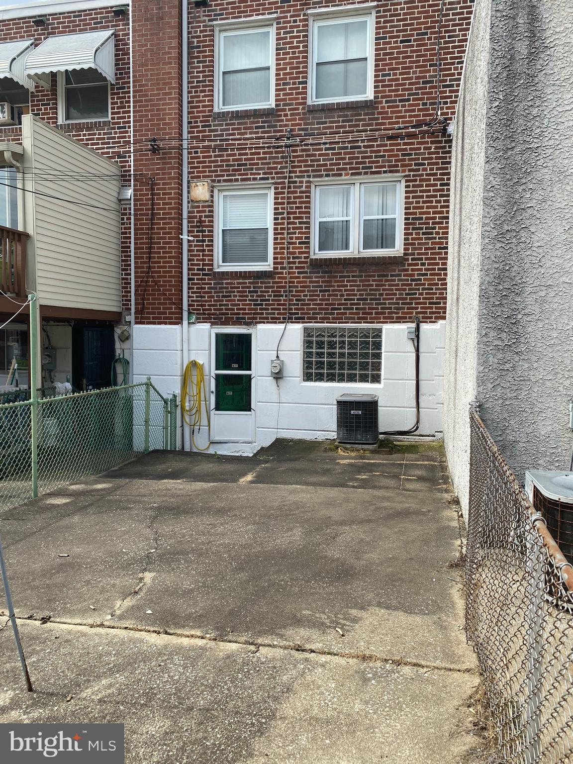 2821 South Simpson Street Philadelphia, PA 19142 - Photo 2 of 4