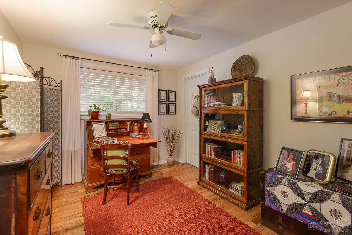 20235 Rae Road Bend, OR 97702 - Photo 18 of 23 Additional Photo