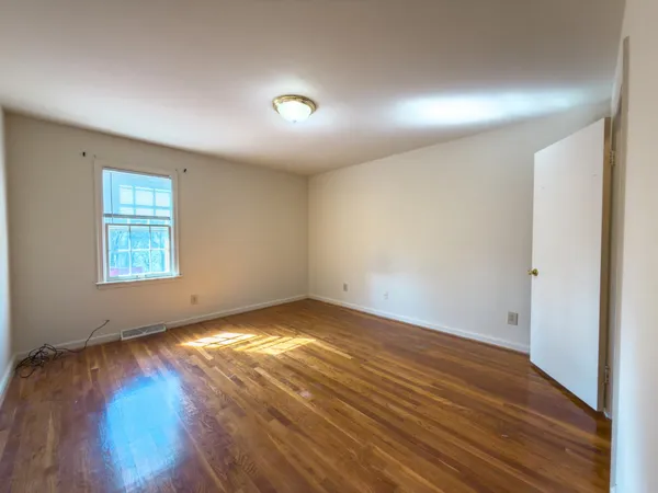 $1,500 | 821 Stonegate Drive, Unit 2, Salem, VA 24153