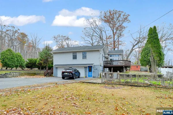 $599,900 | 699 Shore Road, West Milford, NJ 07421