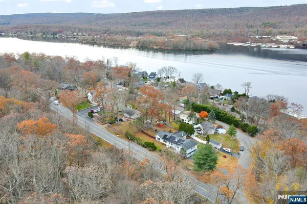 $599,900 | 699 Shore Road, West Milford, NJ 07421