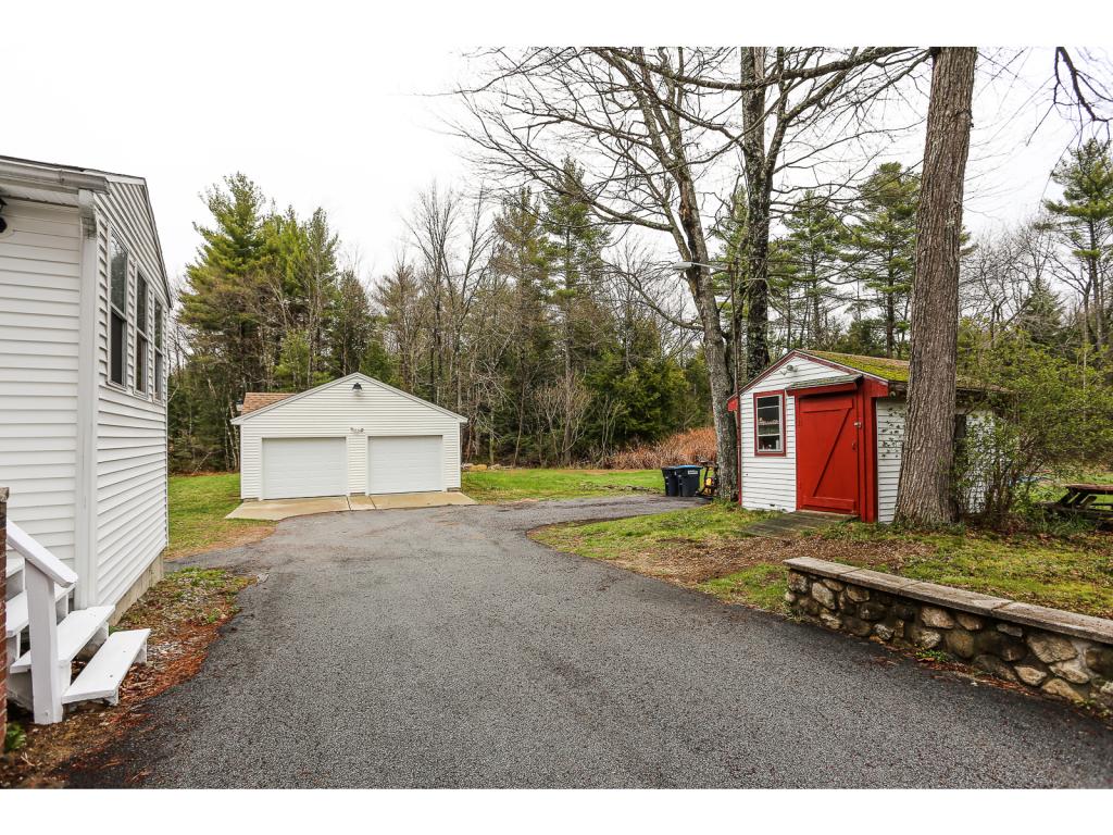 414 Deerfield Road Allenstown, NH 03275 - Photo 4 of 23