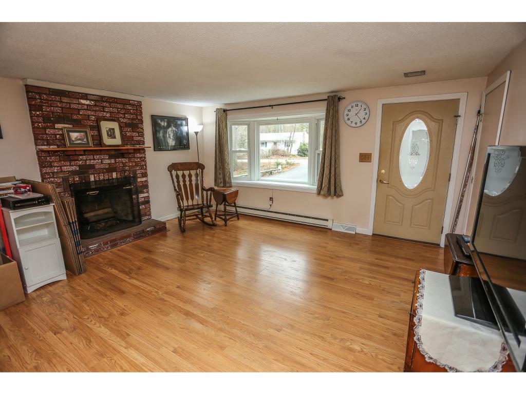 414 Deerfield Road Allenstown, NH 03275 - Photo 7 of 23