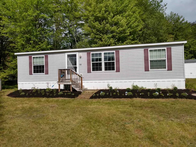 $305,000 | 43 Fieldstone Lane, Rochester, NH 03867