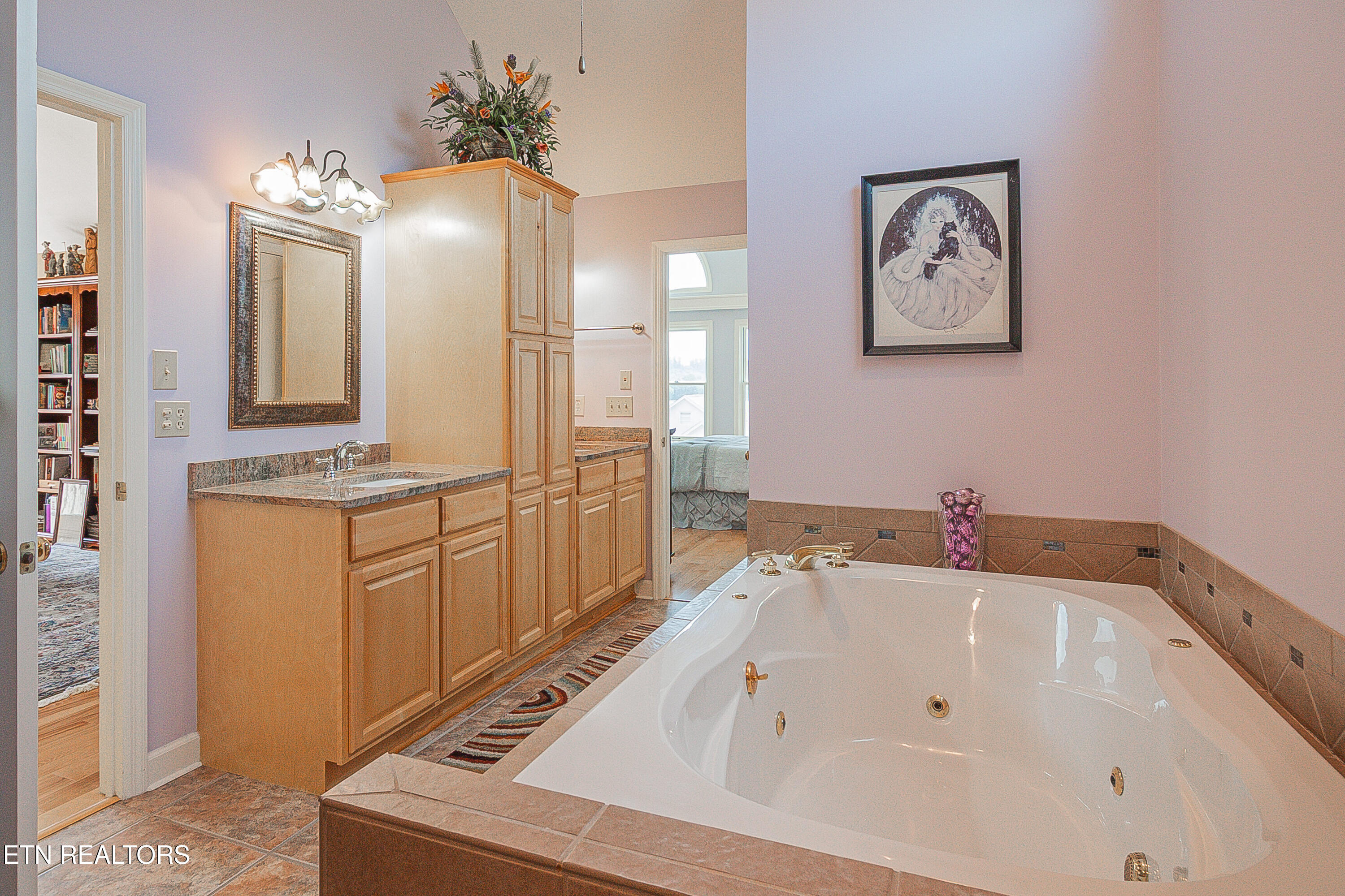 3445 Commodore Point Knoxville, TN 37922 - Photo 16 of 37 3445 Commodore Point Knoxville TN 37922