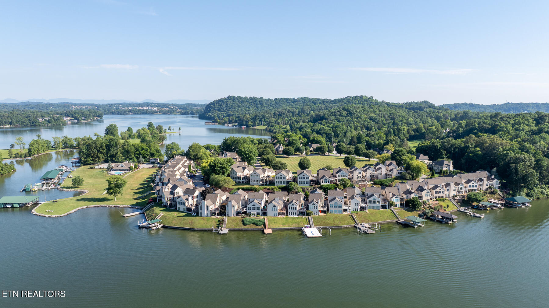 3445 Commodore Point Knoxville, TN 37922 - Photo 35 of 37 3445 Commodore Pt-14