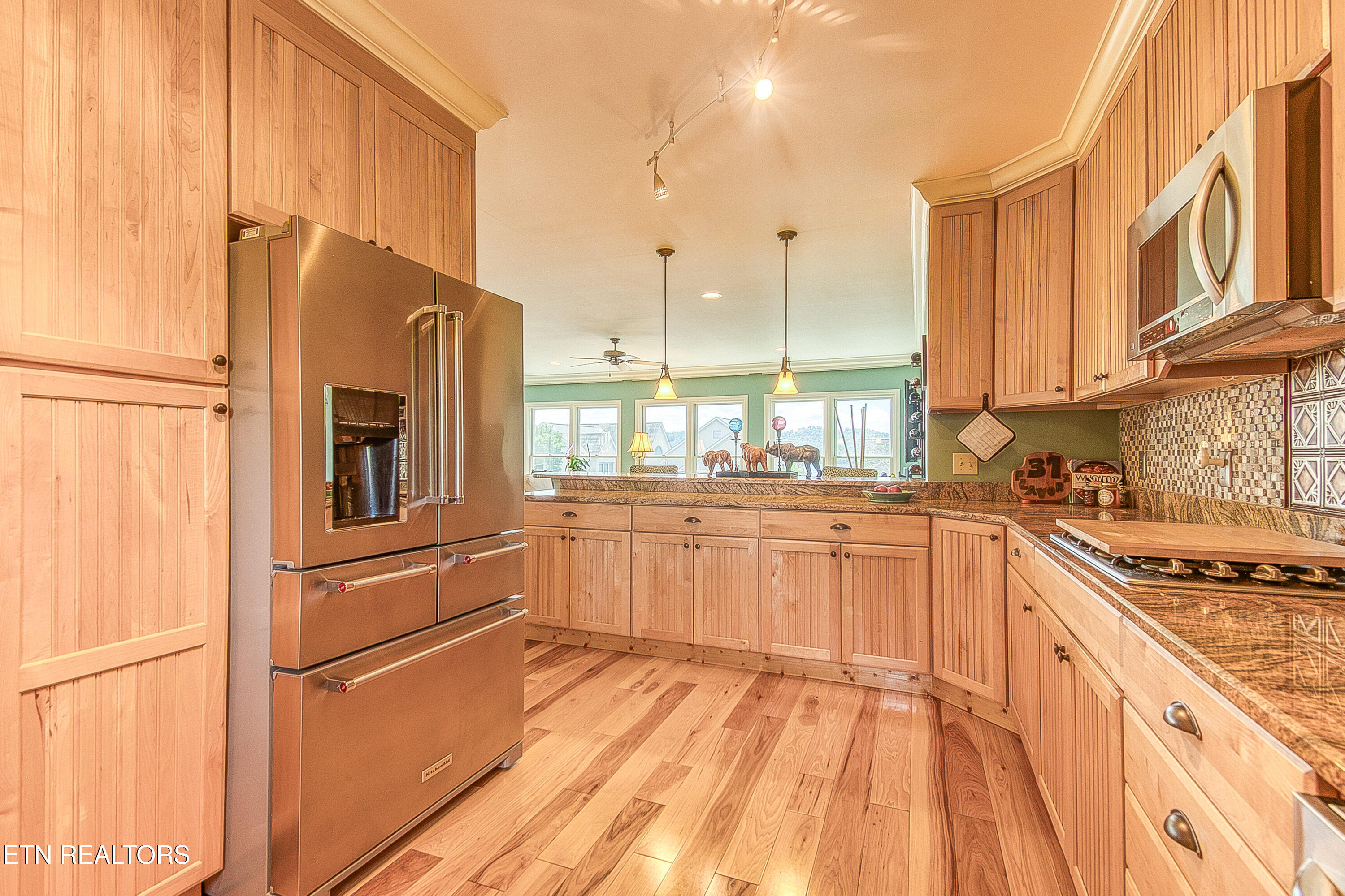 3445 Commodore Point Knoxville, TN 37922 - Photo 8 of 37 3445 Commodore Point Knoxville TN 37922