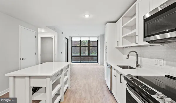 $5,500 | 4000 Wisconsin Avenue Northwest, Unit 2B4KPH08, Washington, DC 20016