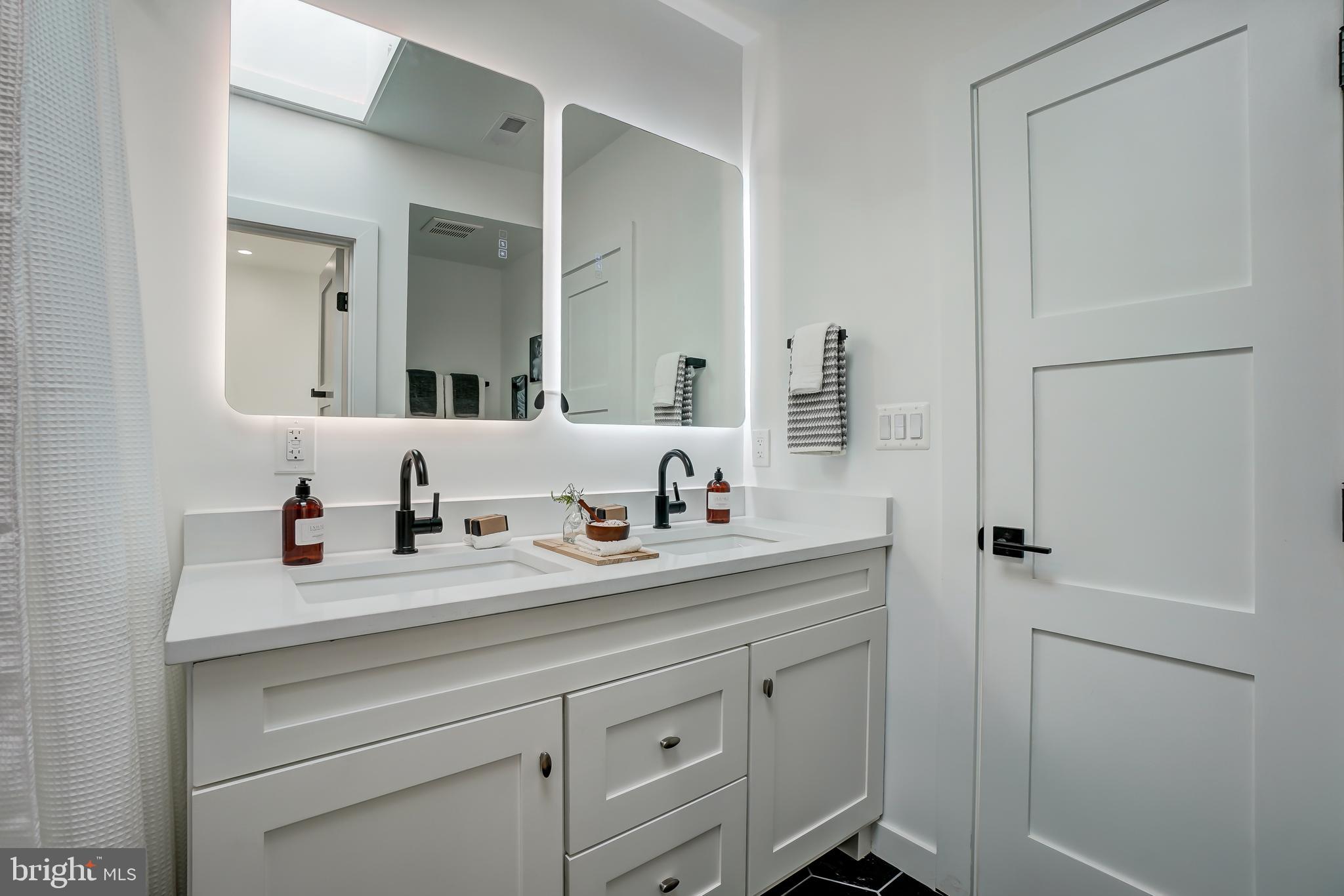 1414 Ridge Place Southeast Washington, DC 20020 - Photo 17 of 25 Gallery Image 17