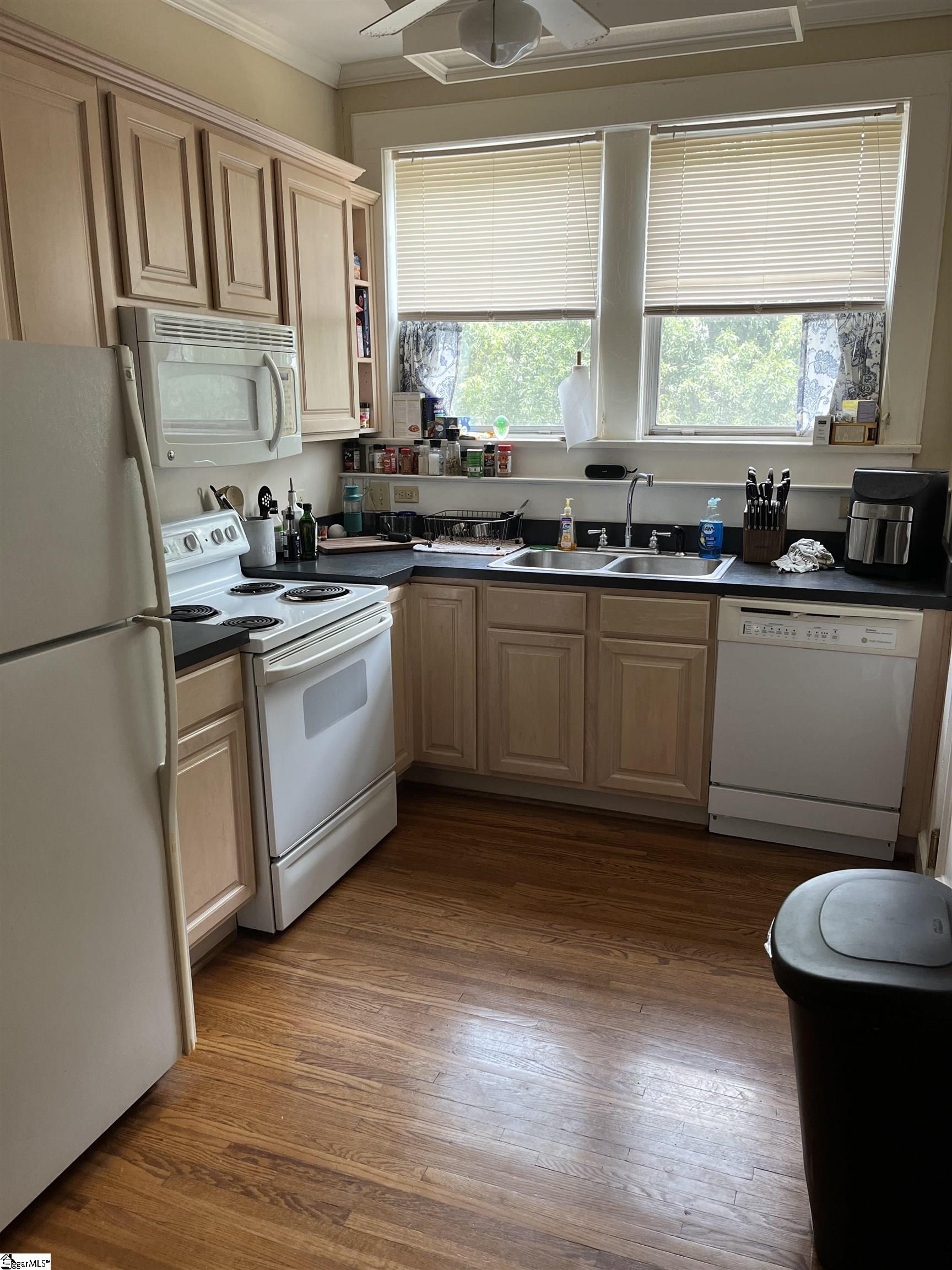 10 Manly Street, Unit B2 Greenville, SC 29601 - Photo 7 of 12