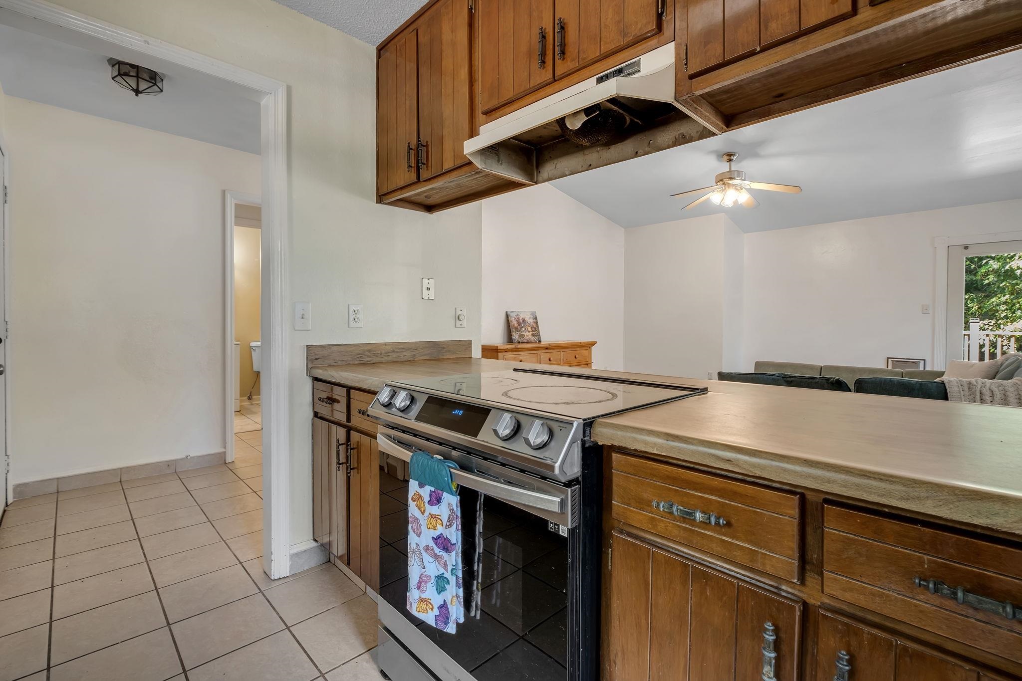 1826 Meriadoc Road Tallahassee, FL 32303 - Photo 2 of 21