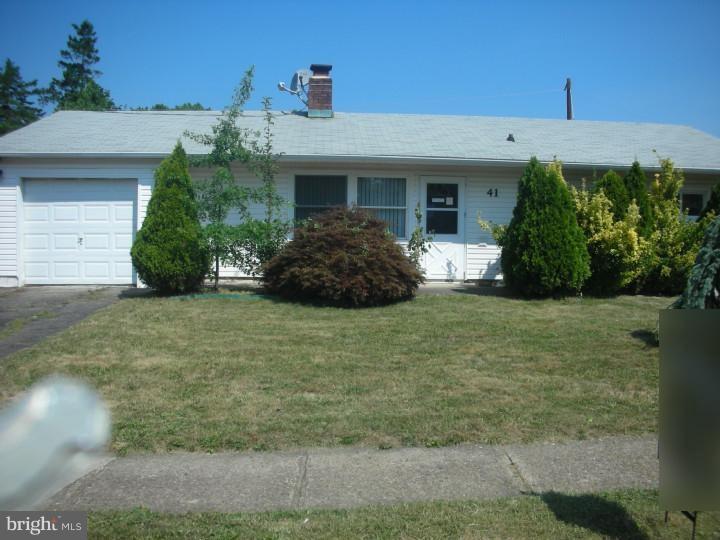 41 Basswood Road Levittown, PA 19057 - Photo 1 of 11 Gallery Image 1