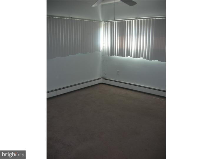 41 Basswood Road Levittown, PA 19057 - Photo 7 of 11 Bedroom - Main
