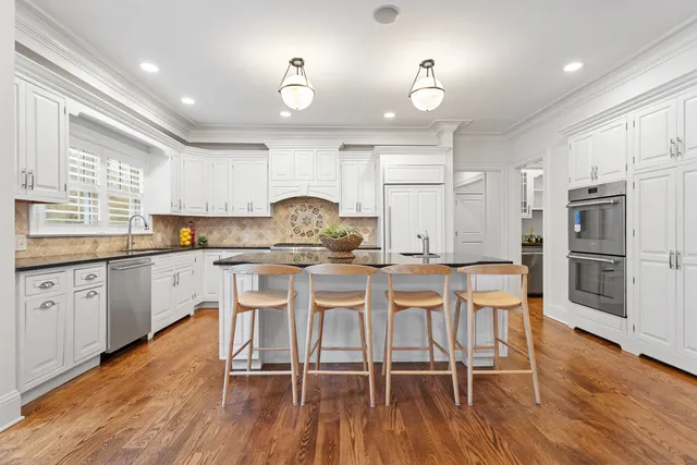 $2,750,000 | 123 Greens Farms Road, Westport, CT 06880