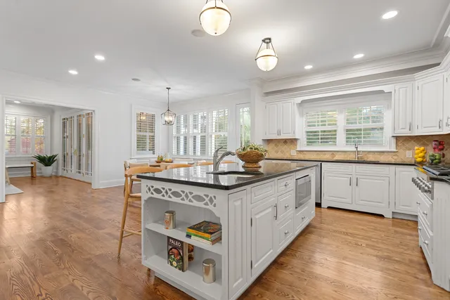 $2,750,000 | 123 Greens Farms Road, Westport, CT 06880