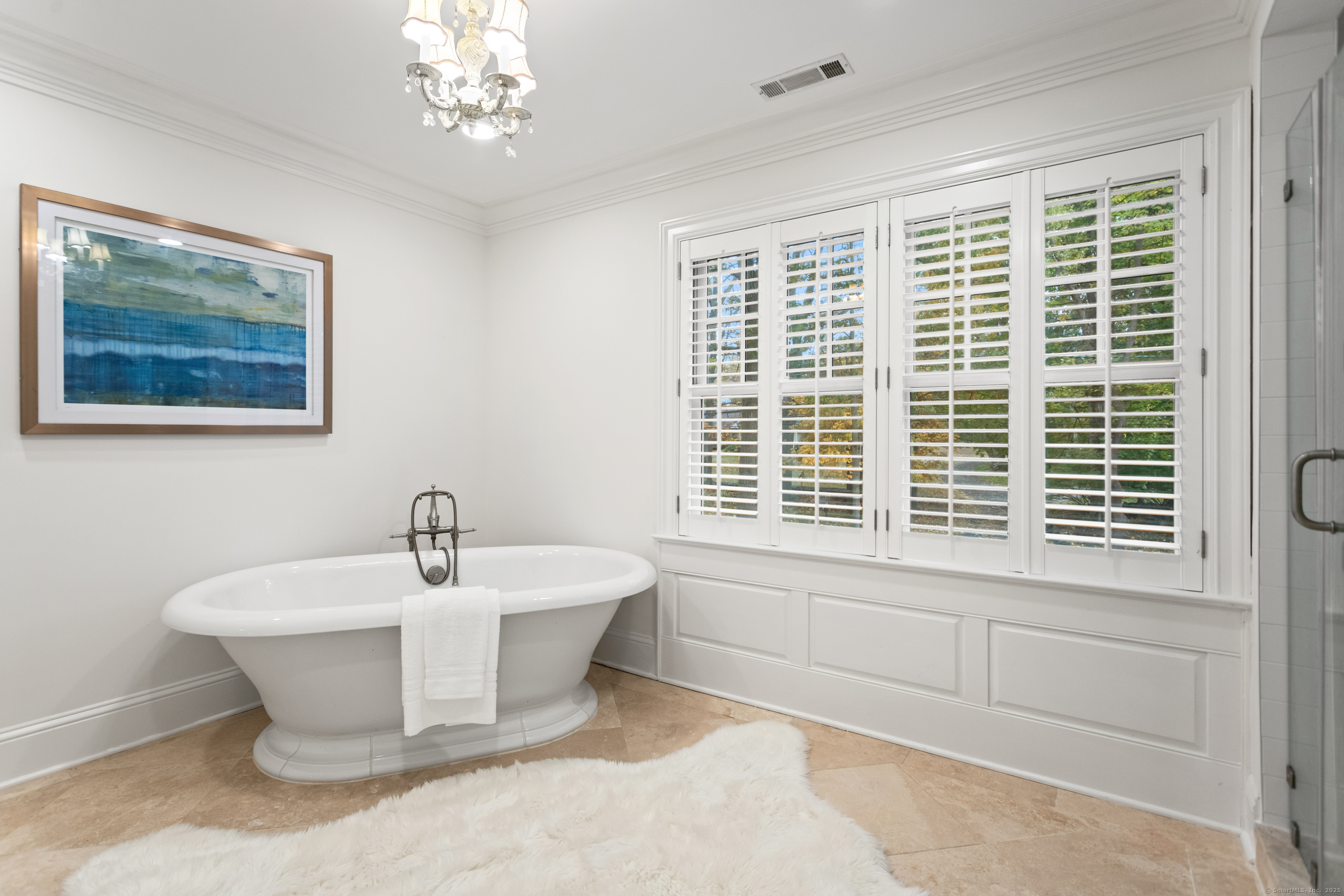 123 Greens Farms Road Westport, CT 06880 - Photo 24 of 40 a white room with a large window