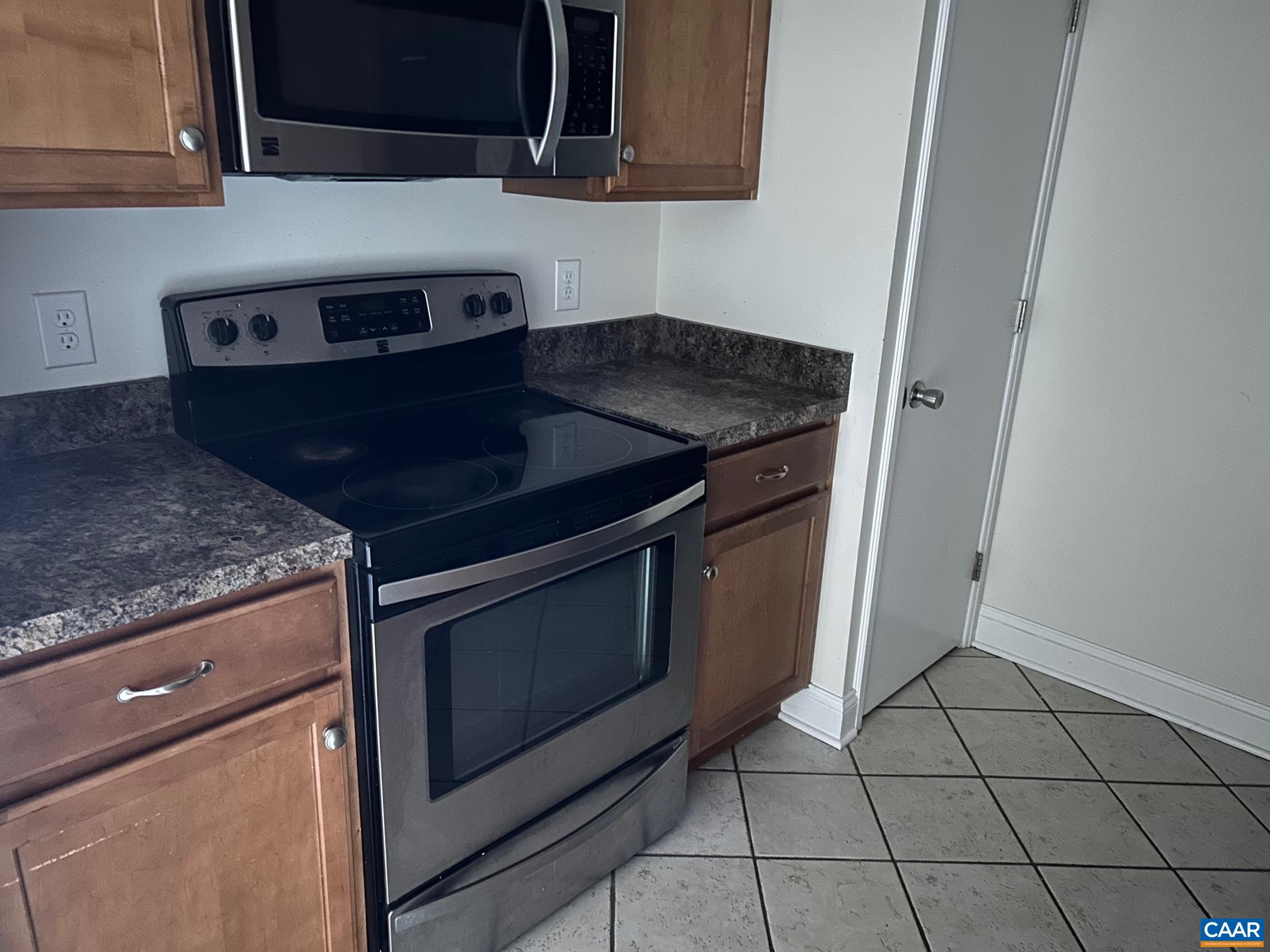 116 Turtle Creek Road, Unit 4 Charlottesville, VA 22901 - Photo 6 of 30 Gallery Image 6