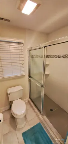 $2,500 | 107 Oakridge Road, Trumbull, CT 06611