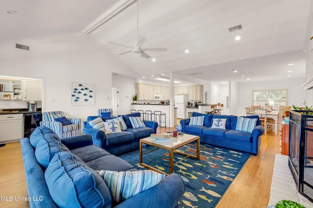 $995,000 | 10125 Choctaw Drive, Bay St. Louis, MS 39520