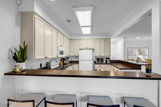 $995,000 | 10125 Choctaw Drive, Bay St. Louis, MS 39520