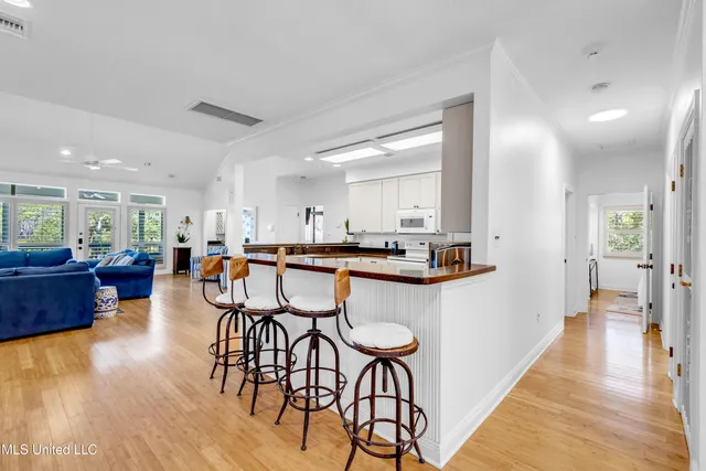 $995,000 | 10125 Choctaw Drive, Bay St. Louis, MS 39520