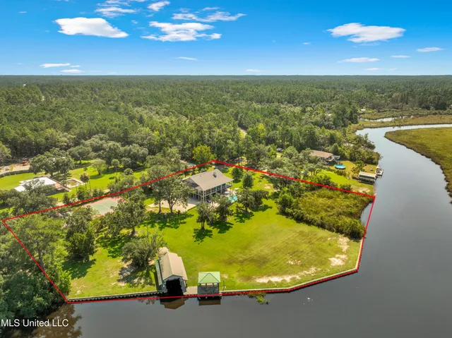 $995,000 | 10125 Choctaw Drive, Bay St. Louis, MS 39520