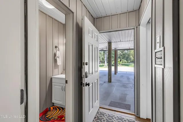 $995,000 | 10125 Choctaw Drive, Bay St. Louis, MS 39520