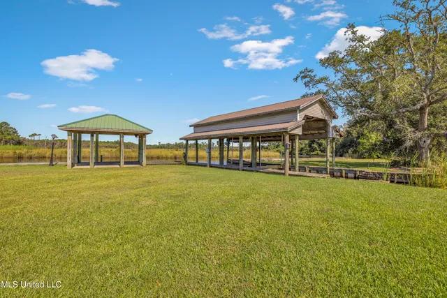 $995,000 | 10125 Choctaw Drive, Bay St. Louis, MS 39520