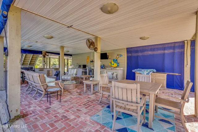 $995,000 | 10125 Choctaw Drive, Bay St. Louis, MS 39520