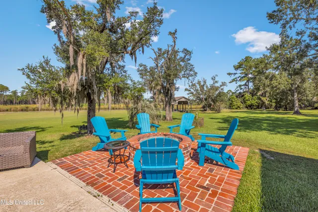 $995,000 | 10125 Choctaw Drive, Bay St. Louis, MS 39520
