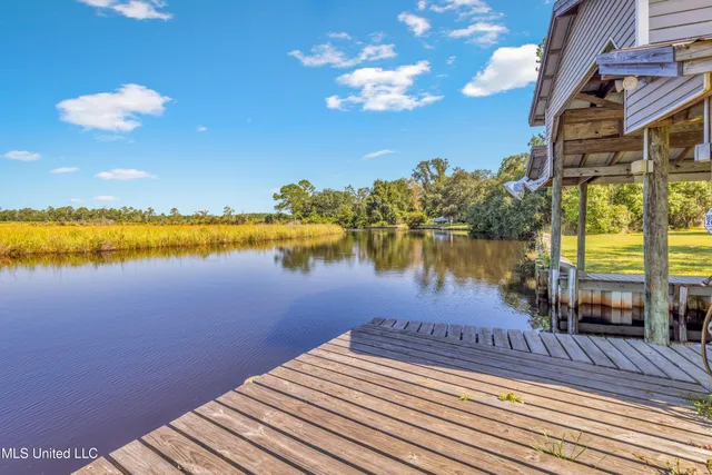 $995,000 | 10125 Choctaw Drive, Bay St. Louis, MS 39520