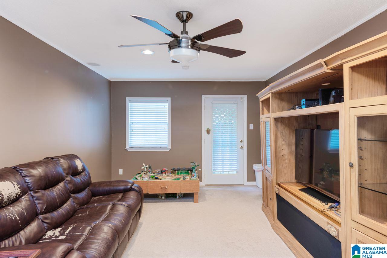 300 Meadowlark Place Alabaster, AL 35007 - Photo 13 of 31