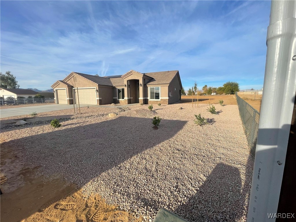 973 Santa Maria Road Golden Valley, AZ 86413 - Photo 1 of 2 Front of Structure